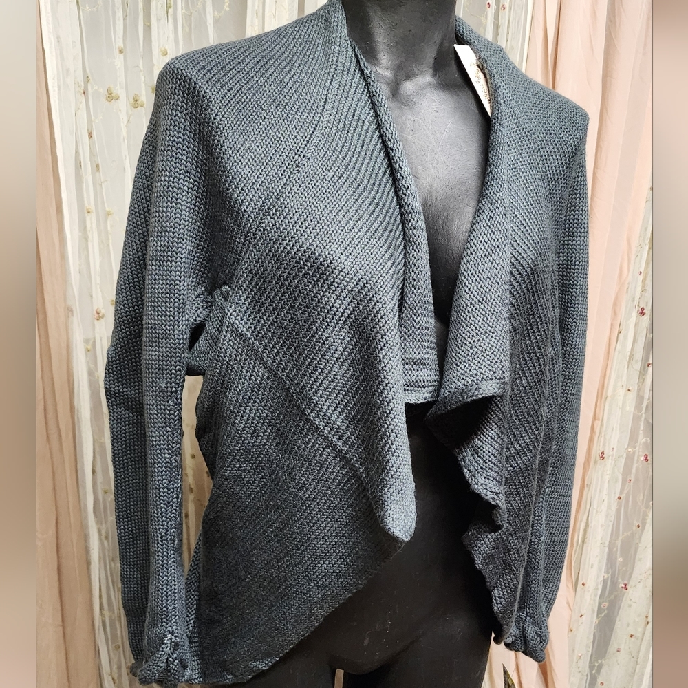 Toi Et Moi drape crop sweater.  Sz M/L.  New. DEAL!!